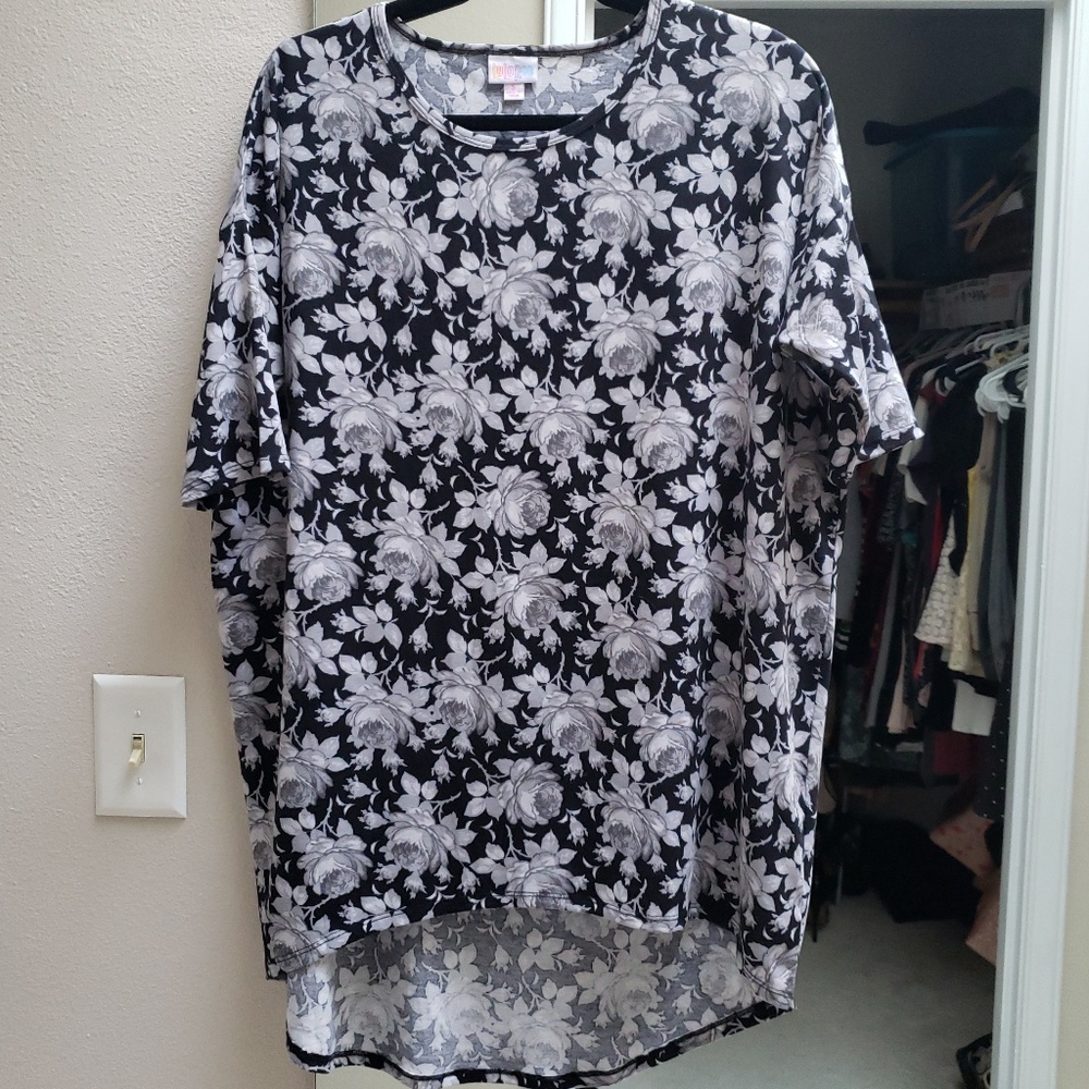 LuLaRoe EUC Black & Grey Rose Irma